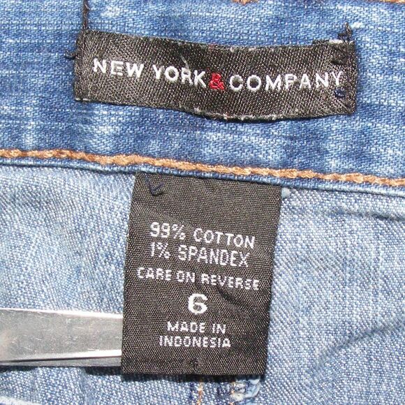 NEW YORK & CO Denim Skirt, 6, Blue, Stretch, Insert Panels, Zipper Fly, Pockets - Picture 11 of 12